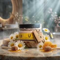 ماسک ارگانیک تهیه شده از ترکیبات طبیعی با پاکسازی سلول های مرده سطح پوست و آبرسانی عمیق،باعث شفافیت،روشنی و نرمی پوست صورت و بدن می گردد،موهای زیرپوستی و جوشهای حاصل از آن را رفع میکند و همچنین تأثیر استفاده از کرمها و سرمهای مراقبتی را به صورت چشمگیری افز